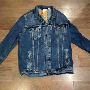 Levi’s men’s denim jacket. New with tags. XXL